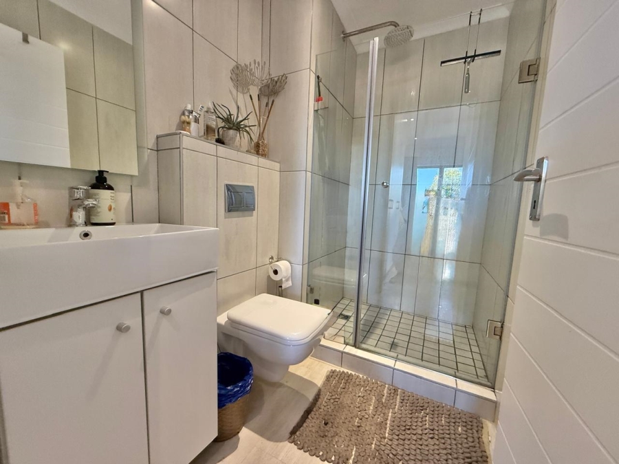 To Let 2 Bedroom Property for Rent in Blouberg Rise Western Cape